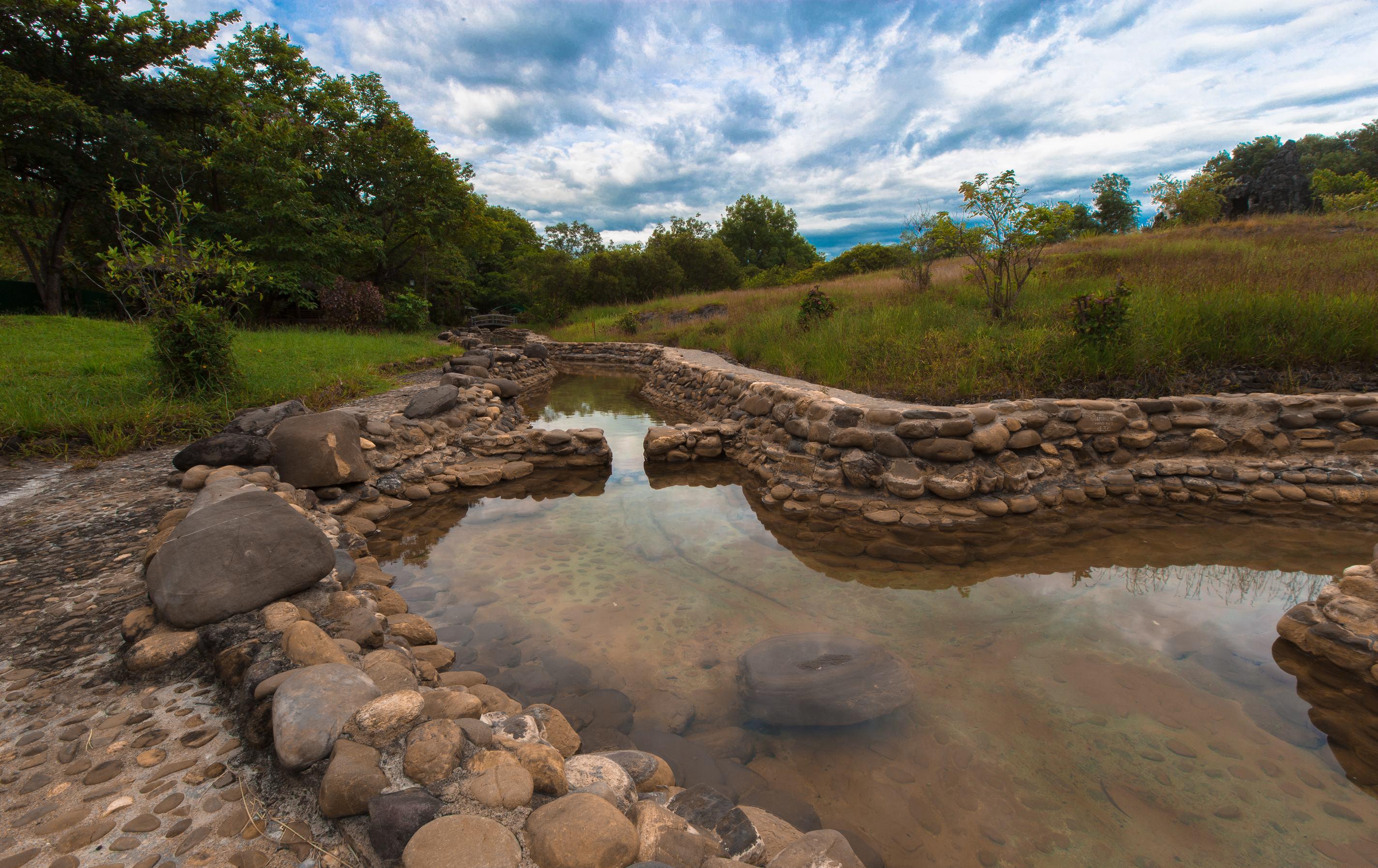 Thanh Tan Hot Springs By Fusion Hue Bagian luar foto